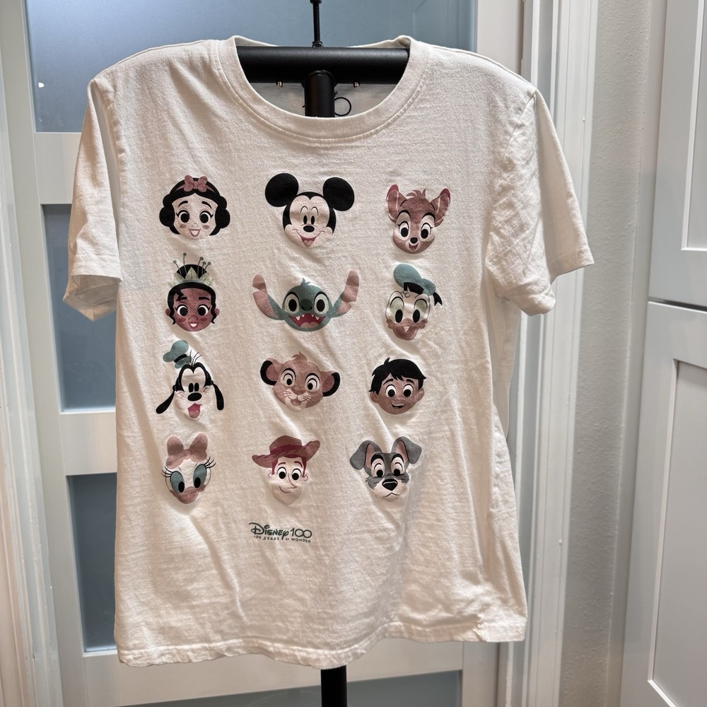 Disney Pixar 100 Years of Wonder Graphics WHITE‎ Tshirt - Unisex Women's Sz M